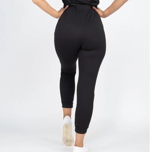 Off-the-Shoulder Jumpsuit - Picture 6 of 8